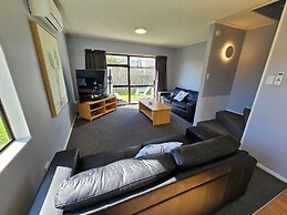 Hacienda Motor Lodge