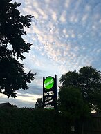 Hacienda Motor Lodge