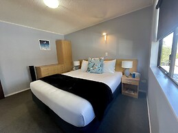 Hacienda Motor Lodge