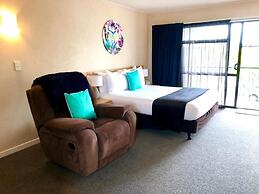 Hacienda Motor Lodge