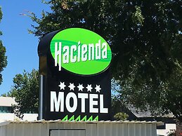 Hacienda Motor Lodge