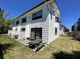 Hacienda Motor Lodge