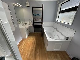 Hacienda Motor Lodge