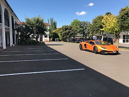 Hacienda Motor Lodge