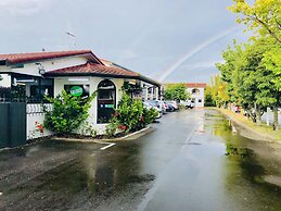 Hacienda Motor Lodge