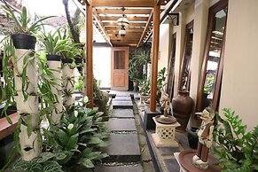 Adya Nalendra Boutique Hotel