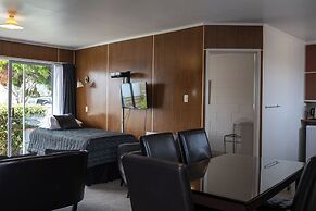 Peninsula Motel