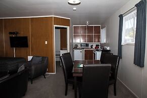 Peninsula Motel