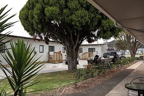 Peninsula Motel