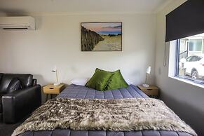 The Kaka Point Motels