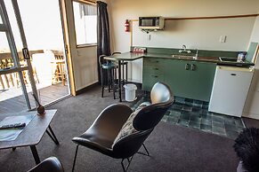 The Kaka Point Motels