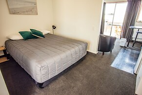 The Kaka Point Motels