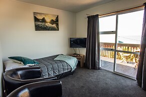 The Kaka Point Motels