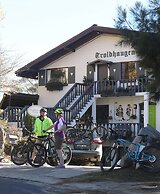 Troldhaugen Lodge - Adults Only