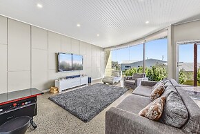 Aloha Waterfront Properties