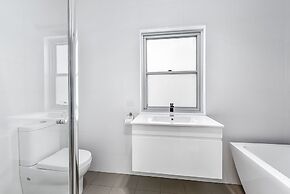 Aloha Waterfront Properties