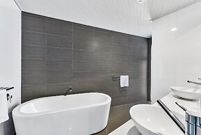 Aloha Waterfront Properties