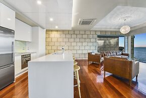 Aloha Waterfront Properties