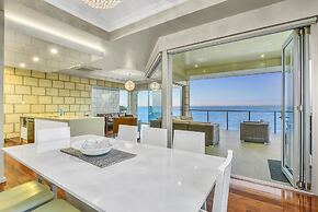 Aloha Waterfront Properties