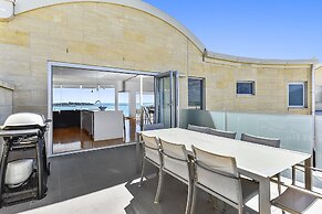 Aloha Waterfront Properties