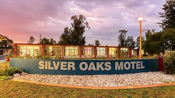 Silver Oaks Motel