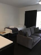 Cooroy Luxury Motel Apartments Noosa