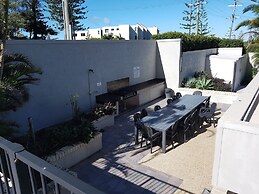 Burgess @ Kings Beach Apartments