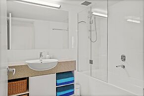Burgess @ Kings Beach Apartments