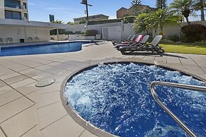 Burgess @ Kings Beach Apartments