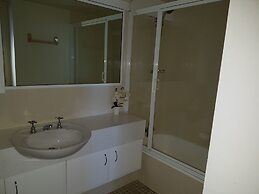 Burgess @ Kings Beach Apartments