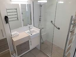 Burgess @ Kings Beach Apartments