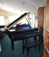 Attunga Alpine Lodge and Apartments