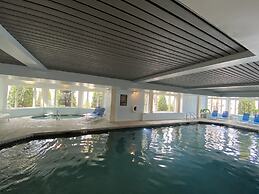 Water's Edge Resort & Spa