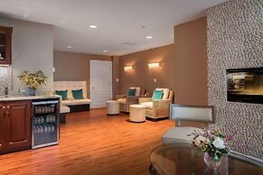 Water's Edge Resort & Spa