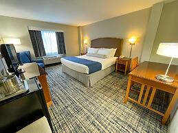 Water's Edge Resort & Spa