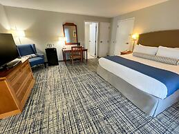 Water's Edge Resort & Spa