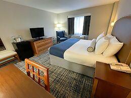 Water's Edge Resort & Spa