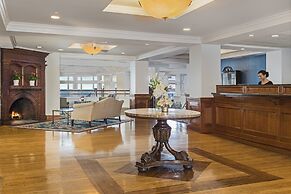 Water's Edge Resort & Spa