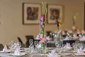 The Art Hotel Denver, Curio Collection by Hilton