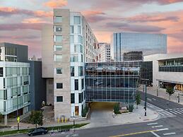 The Art Hotel Denver, Curio Collection by Hilton