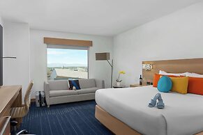 The Art Hotel Denver, Curio Collection by Hilton