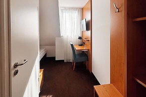 Garner Hotel Stuttgart - Zuffenhausen by IHG