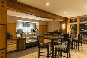 Canyon Lodge & Cabins - Inside the Park