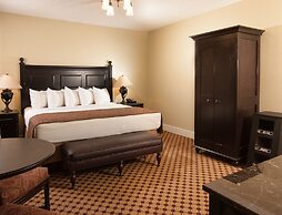 Lake Yellowstone Hotel & Cabins - Inside the Park