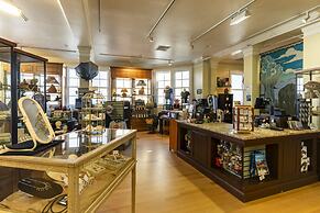 Lake Yellowstone Hotel & Cabins - Inside the Park