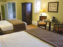 Lake Yellowstone Hotel & Cabins - Inside the Park