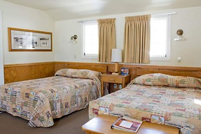 Lake Yellowstone Hotel & Cabins - Inside the Park