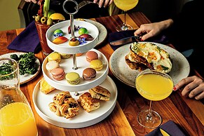 Grand Bohemian Charleston, Autograph Collection