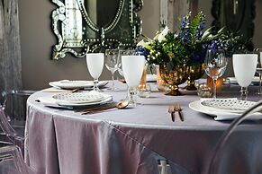 Grand Bohemian Charleston, Autograph Collection