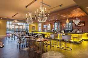 Grand Bohemian Charleston, Autograph Collection